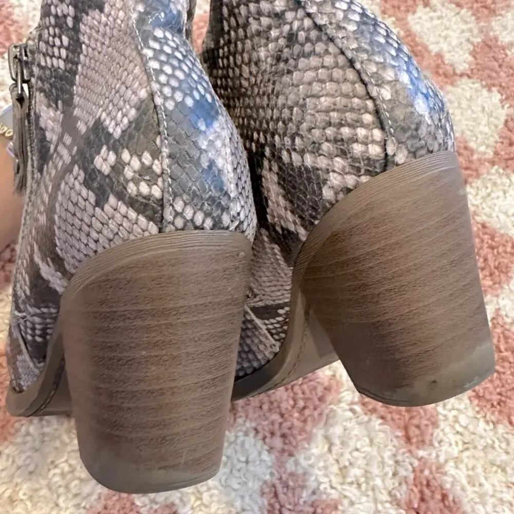 Universal Thread Snakeskin Ankle Zip Boots Booties
